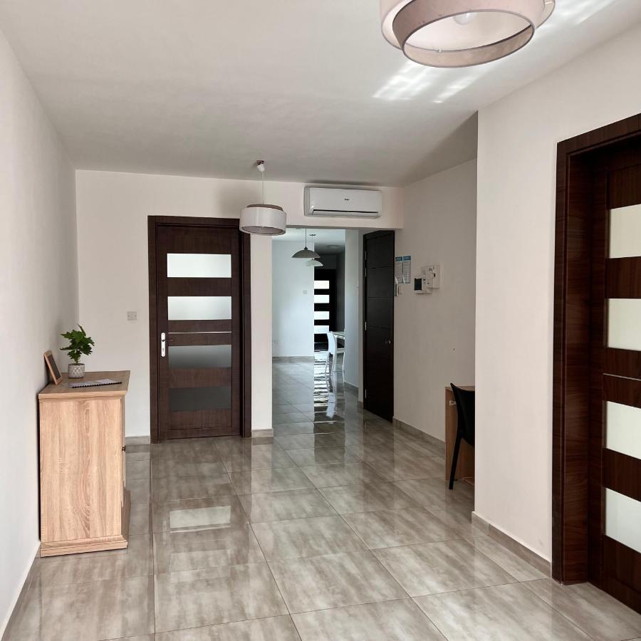 F4 Room 3, Private Room Two Single Beds Shared Bathroom Msida Kültér fotó